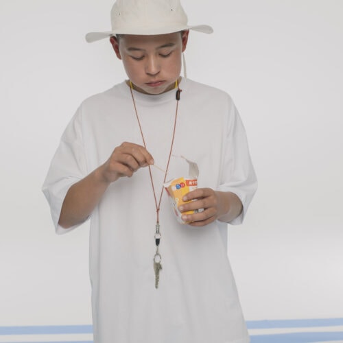 「厚めの快適Tシャツ」は、これからの季節にぴったりな、柔らかい手触りと、接触冷感・吸水速乾・紫外線防止などの機能を搭載。S～M、L～XLの2サイズ、ホワイトとブラックのカラーバリエーション｡