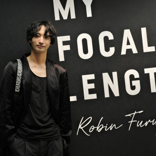 写真展「MY FOCAL LENGTH」を開催中の古屋呂敏は、俳優、ファッションモデル、フォトグラファー、映像クリエイターと多彩な顔を持つ