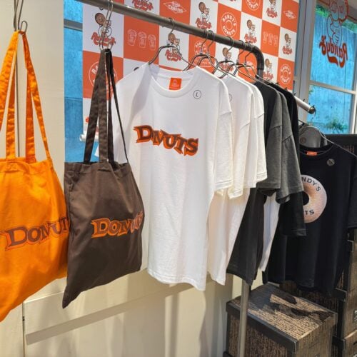 店内にはおしゃれなオリジナルグッズの展示・販売も