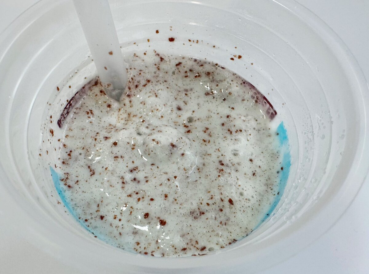 初摘みペパーミントの爽快感、パリパリチョコチップの食感、そしてミントとチョコレートの完璧なバランスが織りなす、チョコミント好きにはたまらない一杯