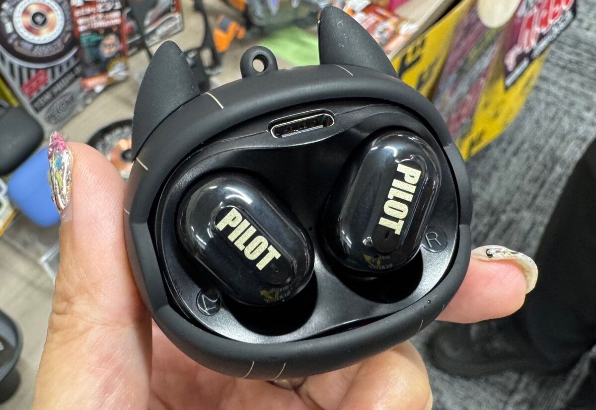 ネコ型ワイヤレスイヤホン