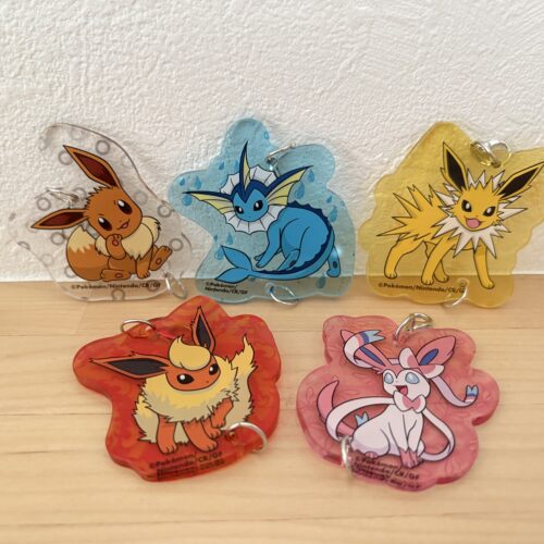 ファミリーマート×ポケモン　イーブイ＆進化形　アクリルキーホルダー