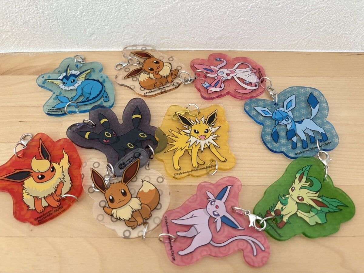 ファミリーマート×ポケモン　イーブイ＆進化形　アクリルキーホルダー