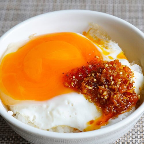 備蓄米に合うご飯のお供「ザクザク食べるラー油 えび花椒味」
