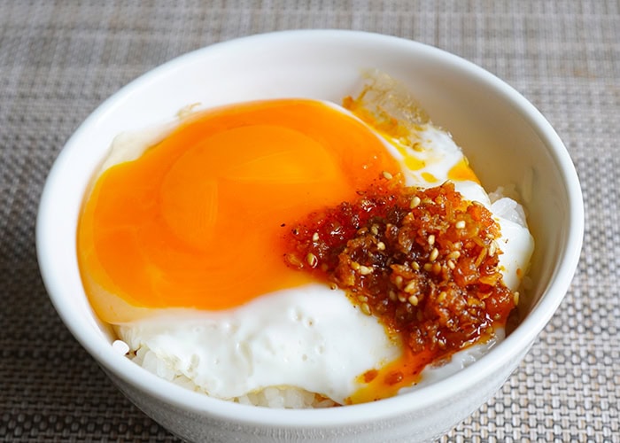 備蓄米に合うご飯のお供「ザクザク食べるラー油 えび花椒味」