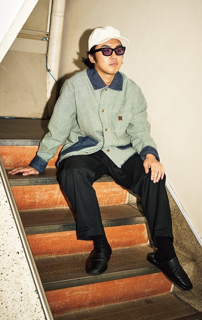 BRIXTON PR・佐宗 恭さんのサンダル＆サングラスコーディネイト