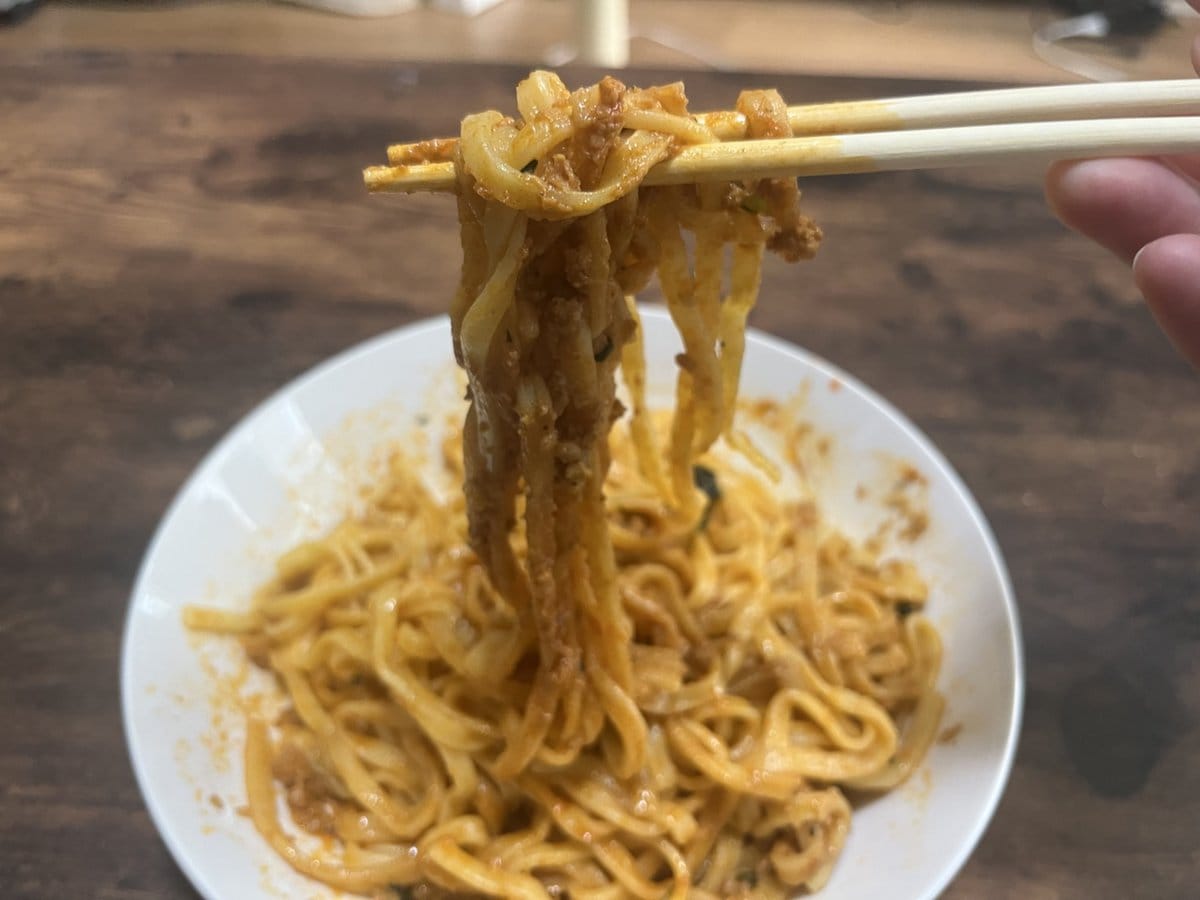 ローソン　汁なし担々麵
