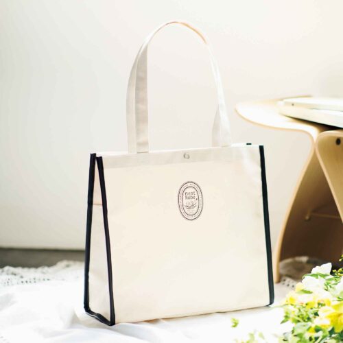 付録に見えない上品さ！ネストローブ保冷ポケット付き大判トート＆晴雨兼用折りたたみ傘【リンネル8月号】
