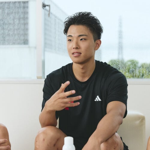 「美容ケアも習慣にしないと意味がない」という大倉颯太選手の発言にスタッフ一同も感心