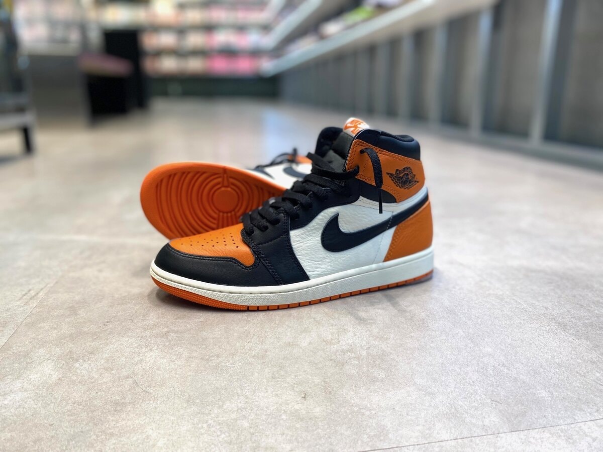Nike（ナイキ）のジョーダン1 レトロ ハイ OG "シャッタードバックボード" (2025)