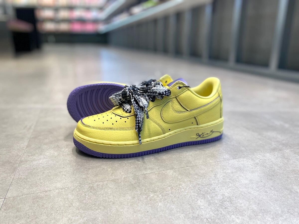 Kobe Bryant × Nike（コービーブライアント × ナイキ）のエアフォース1 ロー プロトロ 