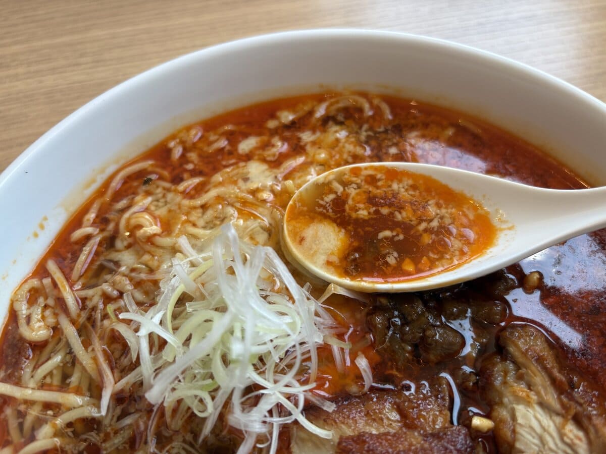 デニーズ×飯田商店　担々麺 Neo 分離の魔力〜際立つスパイス