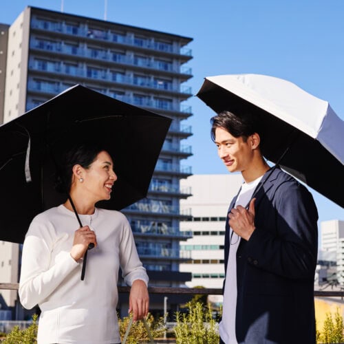 ユニセックスで使える日傘が増えている