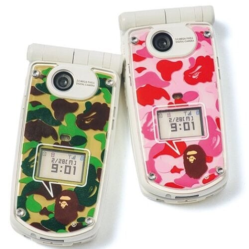 2005年発売 BAPE®のBAPE® × NTT Docomo datMO
