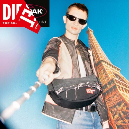 EASTPAKのコーデュラ素材と、DIESELのカットオフデニムを融合させた、異素材ミックスの2つのスタイル 「デイパック」 と 「ショルダーバッグ」 も登場。 デイリーユースにぴったりのモデルで随所にDIESELらしい個性が光る。