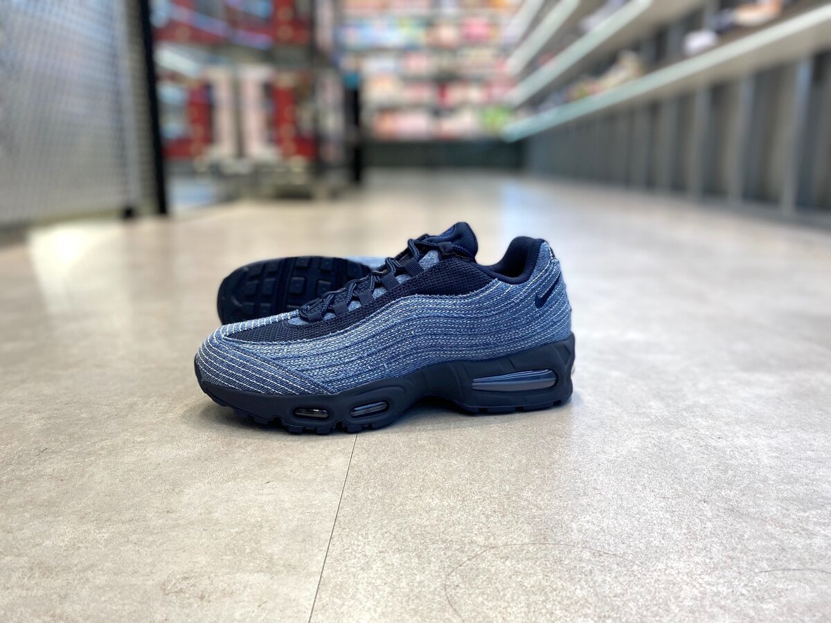 Levi's × Nike（リーバイス × ナイキ）のエアマックス95 OG "デニムブルー"