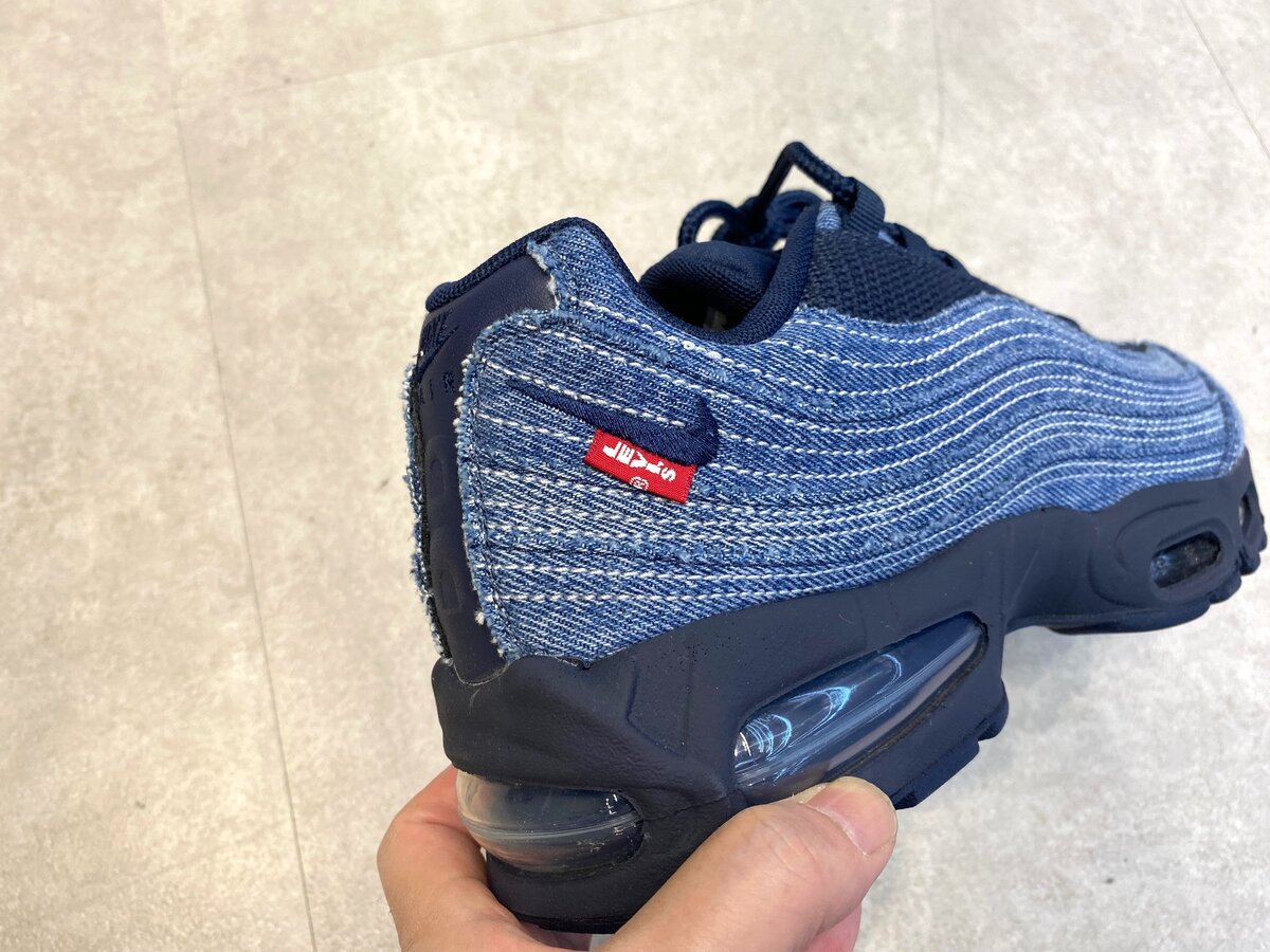 Levi's × Nike（リーバイス × ナイキ）のエアマックス95 OG "デニムブルー"