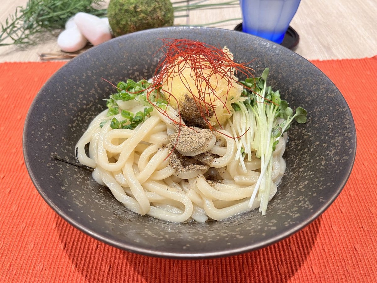 山下本気うどんの攻めすぎ“油うどん”が話題沸騰中！これはもう“油そば超え”、令和の新定番だ！