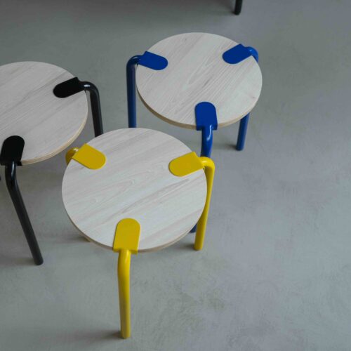 ベトナム家具メーカー「MAKE MY HOME」のシグネチャースツール