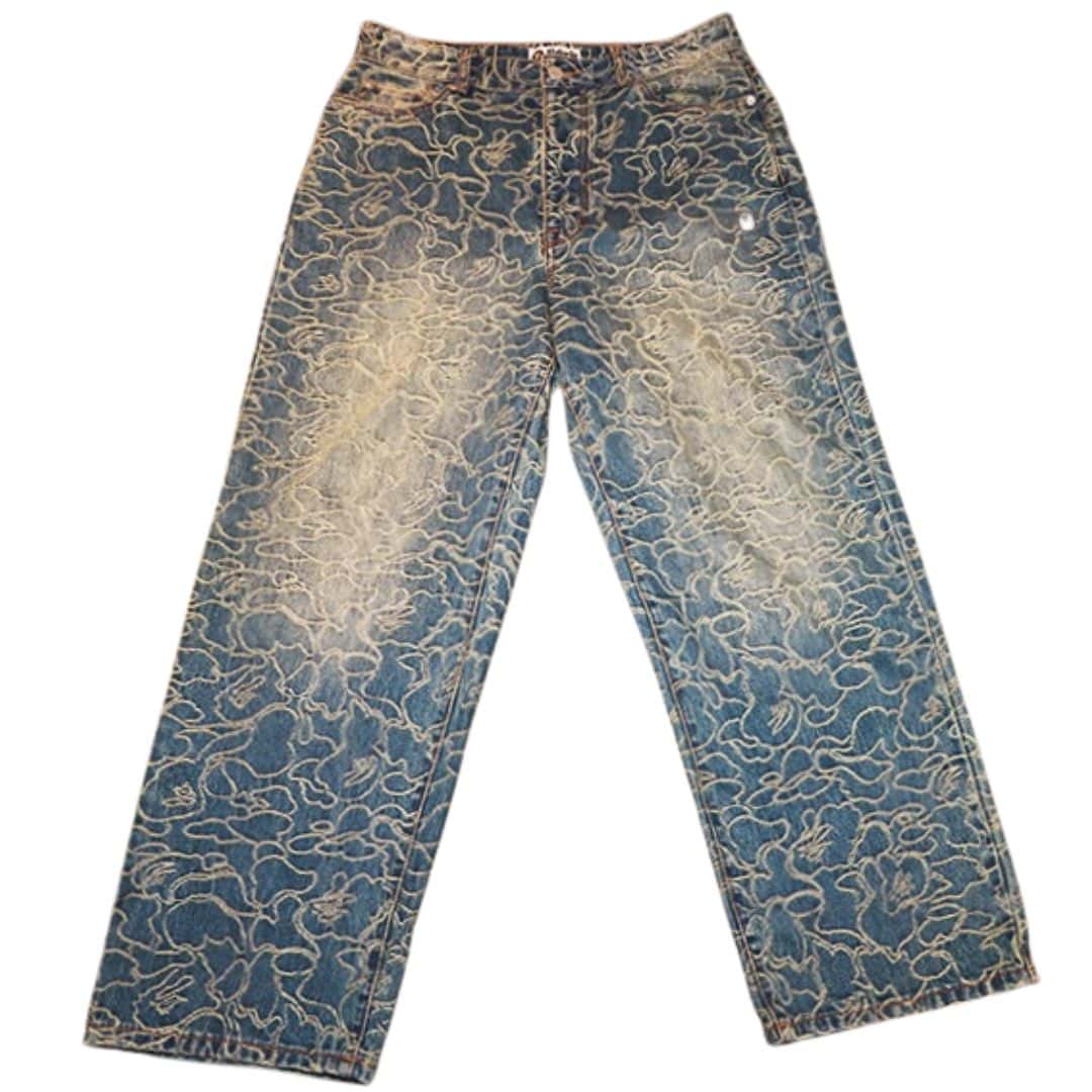 ヒップホップアーティスト・Kaneeeさんの“MY BAPE®”　LINE CAMO JACQUARD
ONE POINT RELAXED FIT 13OZ DENIM PANTS