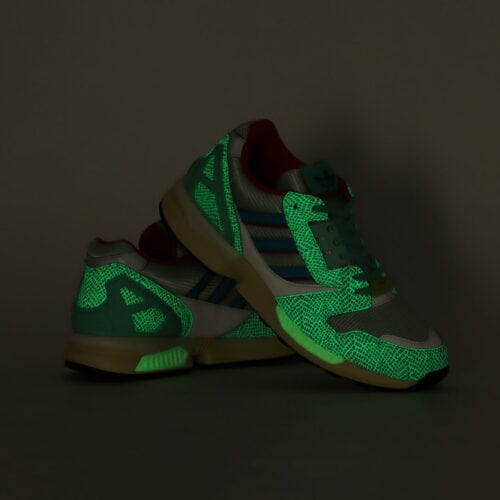 アディダス オリジナルスの「ZX 8000 アトモス」¥18,700