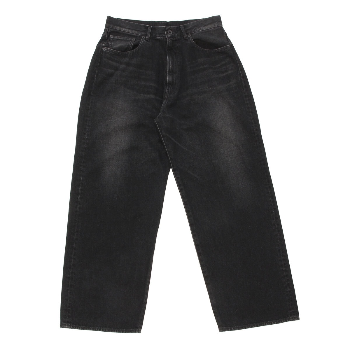 ブラックデニムパンツ ¥38,500