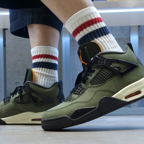 UNDEFEATED × Nike（アンディフィーテッド × ナイキ）のエアジョーダン4 レトロ 