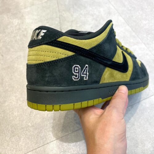 Supreme × Nike SB（シュプリーム × ナイキ SB）のダンク ロー 