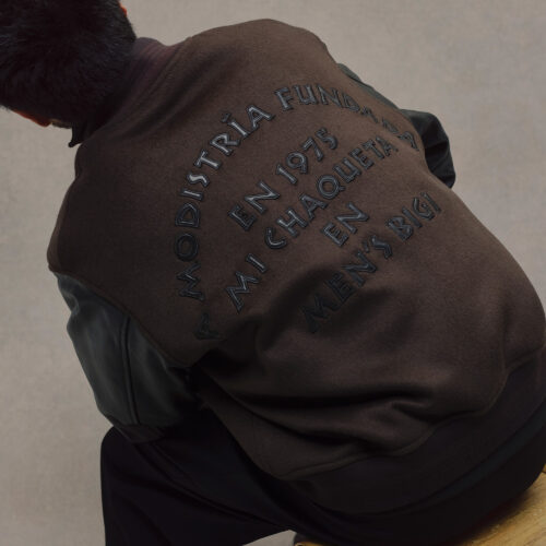 1980年代のMEN’S BIGIのアーカイブに親しみながら今回の企画に臨んだ中田慎介。その過程で生まれたのがWOOL MELTON STADIUM JAMPER 。