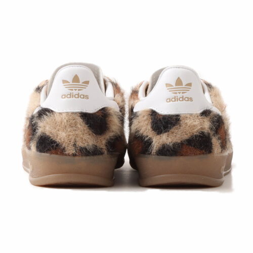 アディダス オリジナルスの「ガゼル インドア」¥18,700