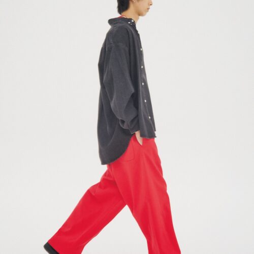 グランクの赤いスウェットパンツ