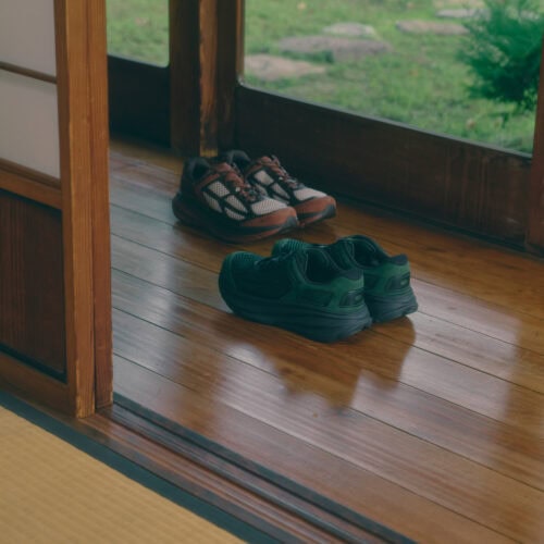HOKA（ホカ）のアイコニックモデルCLIFTONにBEAMS（ビームス）限定カラーが登場する。