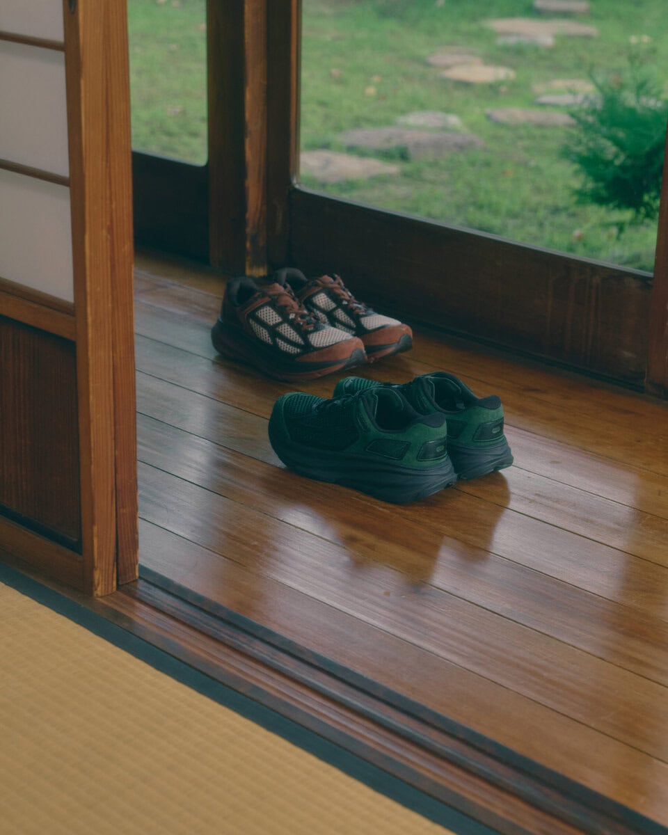 HOKA（ホカ）のアイコニックモデルCLIFTONにBEAMS（ビームス）限定カラーが登場する。