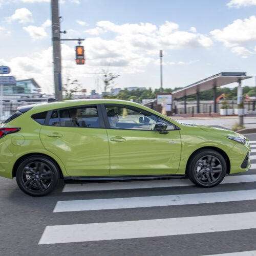 スバル インプレッサ e-BOXER ST-H