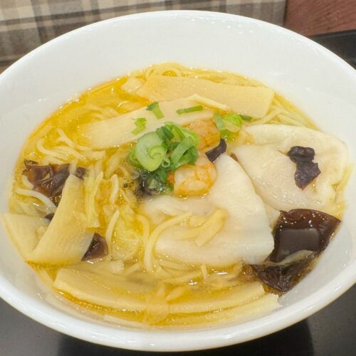 もっちり水餃子がたまらない「台湾風もちもち水餃子麺」