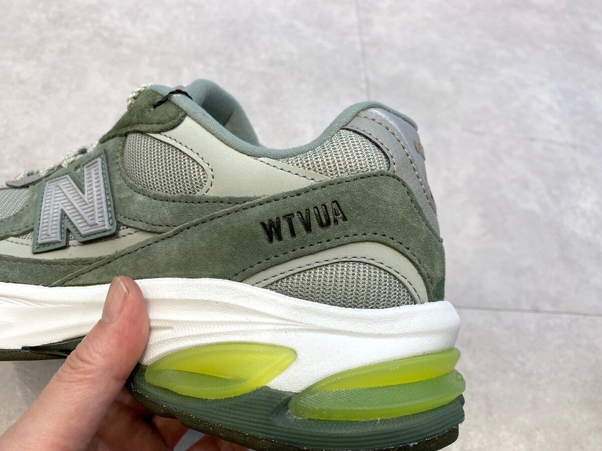 WTAPS × New Balance(ダブルタップス × ニューバランス)のアブゾーブ 2010 "オリーブドラブ"