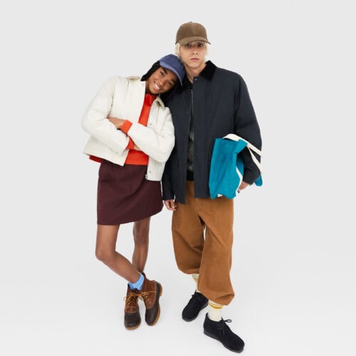 英国らしさを感じる新たな冬のワードローブ UNIQLO and JW ANDERSON（ユニクロ アンド JW アンダーソン）。2025年秋冬コレクションが2025年10月17日（金）より発売する。