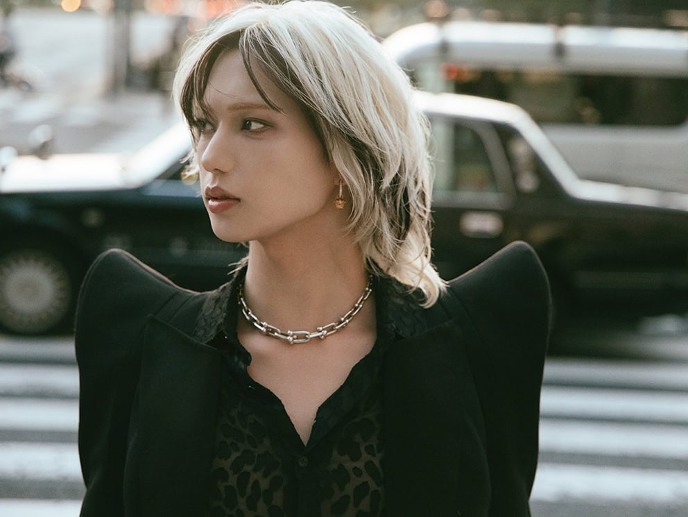 「自分の魅力は摩訶不思議さ」Zutti（ズッチ）が語る“人の常識を超えていく”表現哲学と、妥協しない仕事へのストイックなこだわり