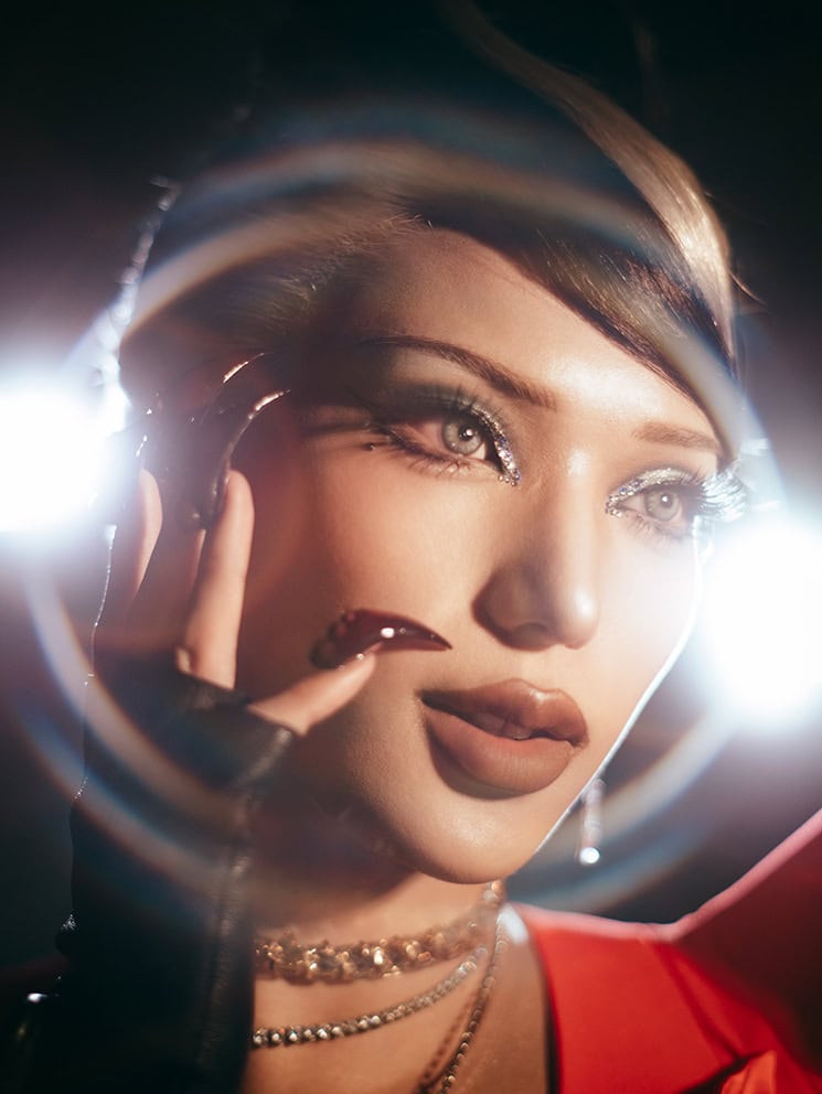 「自分の魅力は摩訶不思議さ」Zutti(ズッチ)が語る“人の常識を超えていく”表現哲学と、妥協しない仕事へのストイックなこだわり