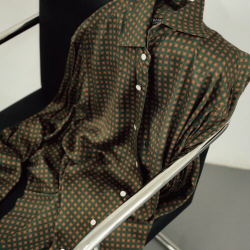 ソウシオオツキのドレスシャツ