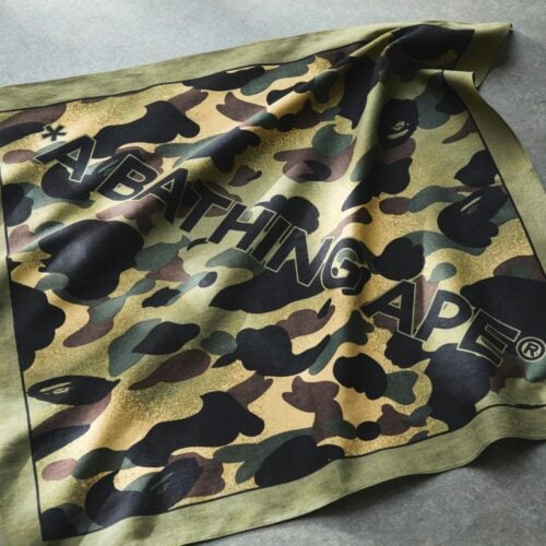 エイプとsmartが創刊30周年記念号でコラボ!“MIXED 1ST CAMO”アニバーサリーバンダナが付録に【smart12月号】