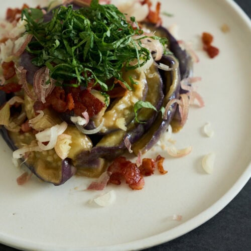 とろとろなすとカリカリベーコンのサラダ