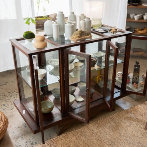 ベトナム・ホーチミン発のセレクトショップ「ohi ohi shop」の内観