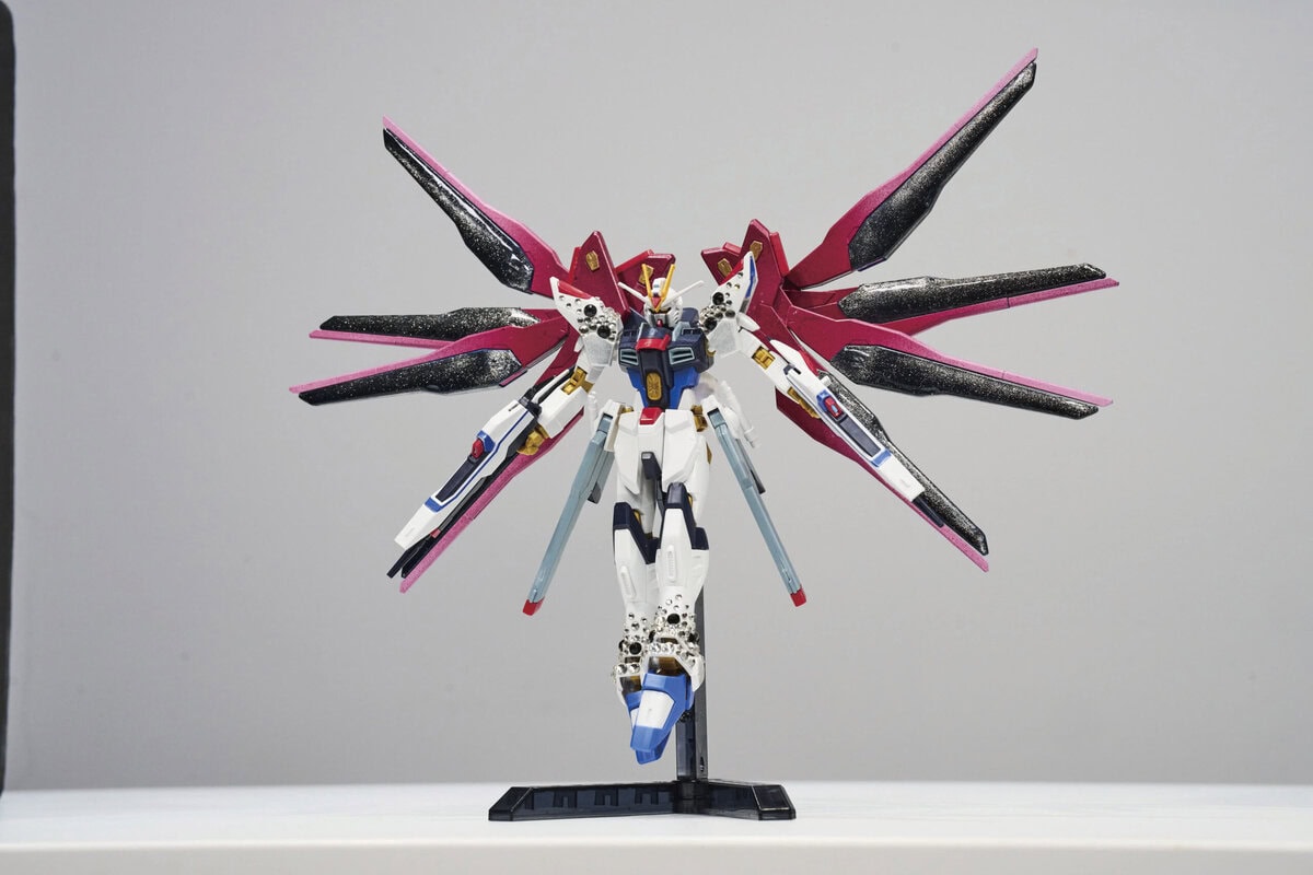 LINKL PLANETの鈴木華凜がビルドしたガンプラ　HGCE 1/144 ストライクフリーダムガンダム