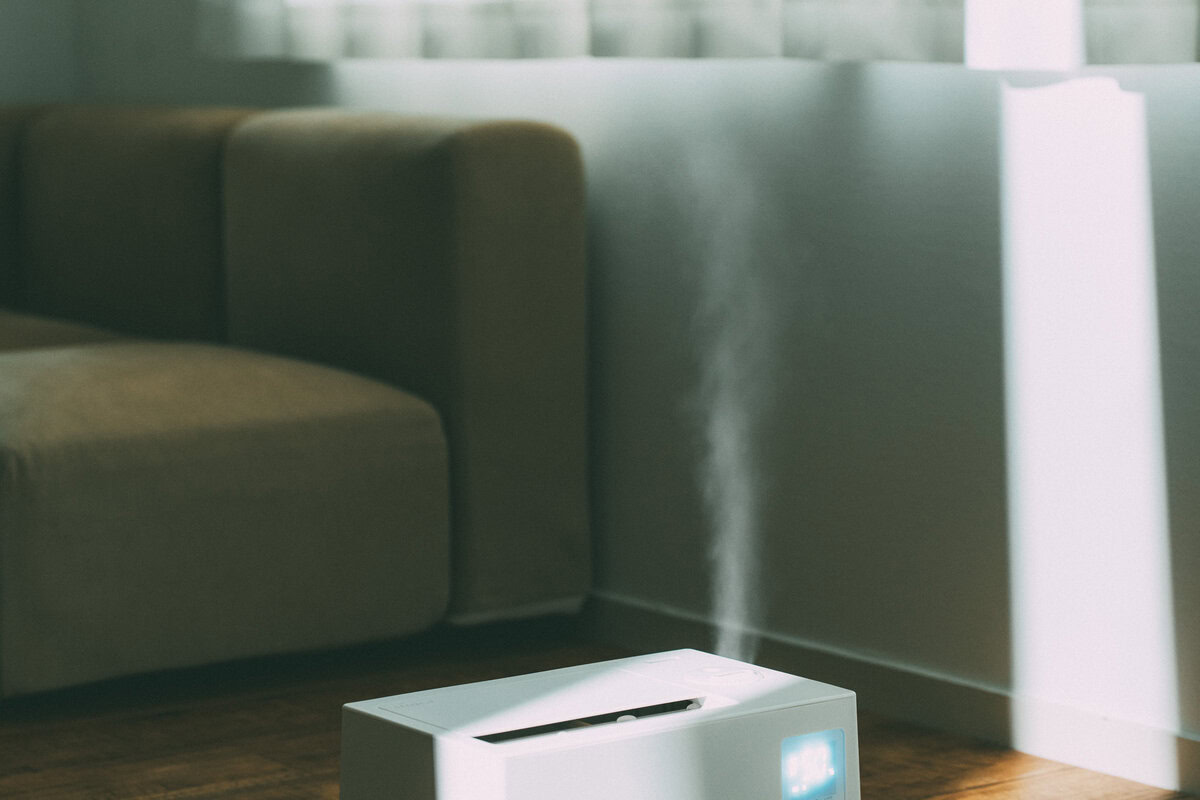 【加湿器選びの決定版】 電気代と衛生面の悩みを一発解決！ シロカの「加熱×超音波」ハイブリッド加湿器が最強すぎる