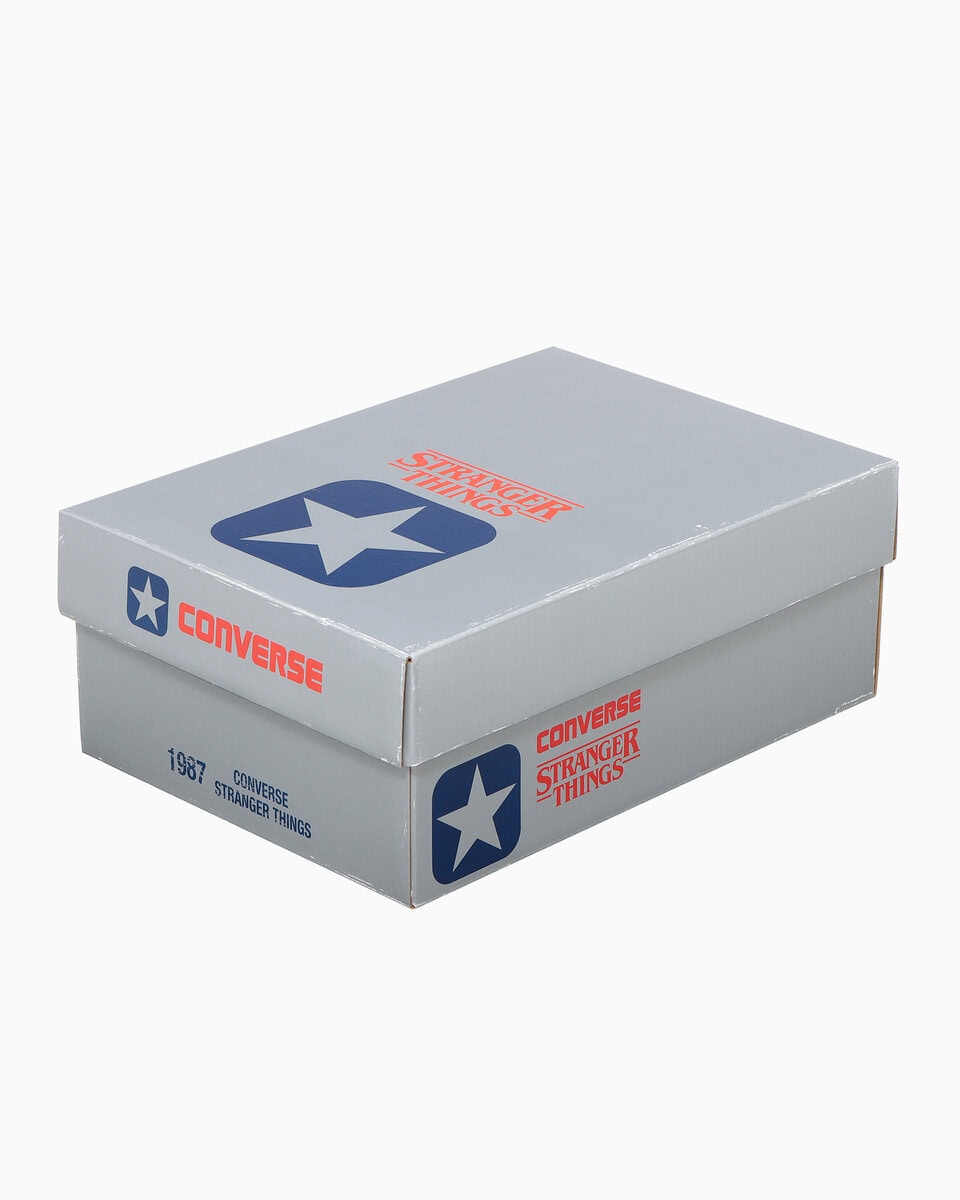 最新作の舞台である1987年に展開したオールスターのカラーリングをピックアップしたモデルや、ストーリーのキーとなるラジオ局をモチーフにしたモデルなどをラインナップ。また80年代に使用されていた通称「銀箱」を再構築し、作品のタイトルロゴを組み合わせたスペシャルなデザインカートンを作成。