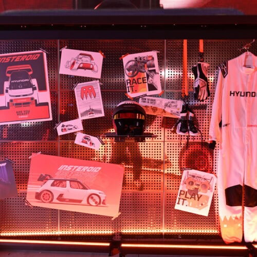 ゲームコーナーやプリクラを思わせるフォトブースも