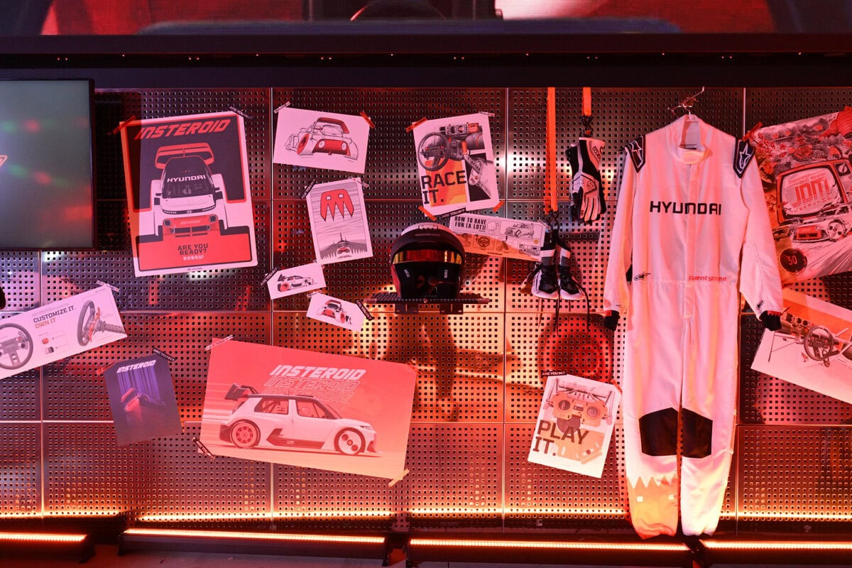 ゲームコーナーやプリクラを思わせるフォトブースも