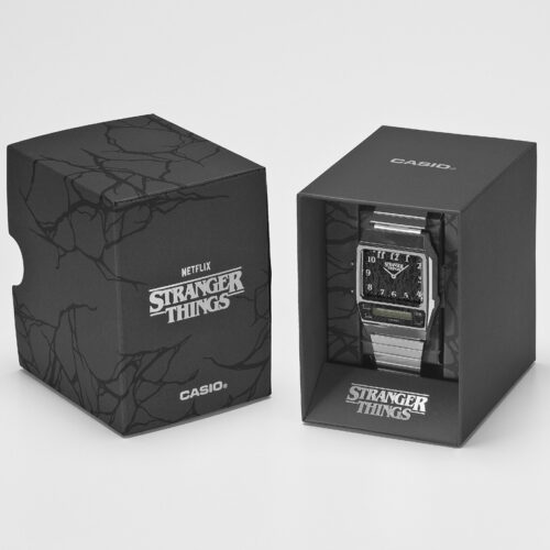 両モデルともVINESのデザインを落とし込んだ専用パッケージに同封し、時計から梱包まで作品の世界観をより深く楽しめる仕上がりに。ぜひ手に入れていただきたい。