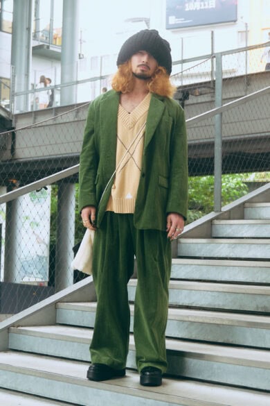 【スナップ】秋色コーデュロイのゆるセットアップ…よりも目を引くヘア＆ニットキャップの存在感